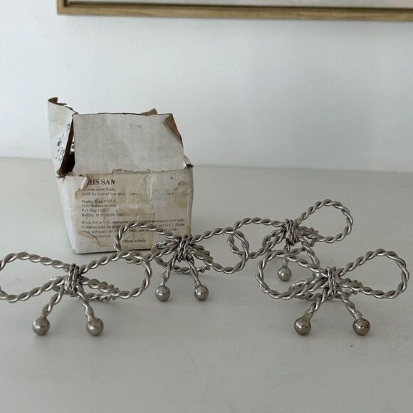 Vintage Silver Bow Napkin Rings Set of 4 Coquette Cottage Romantic Classic NEW - Picture 2 of 8